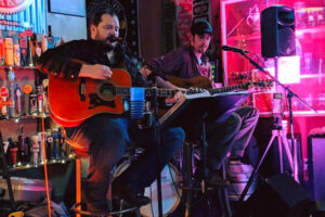 live music while you eat and drink